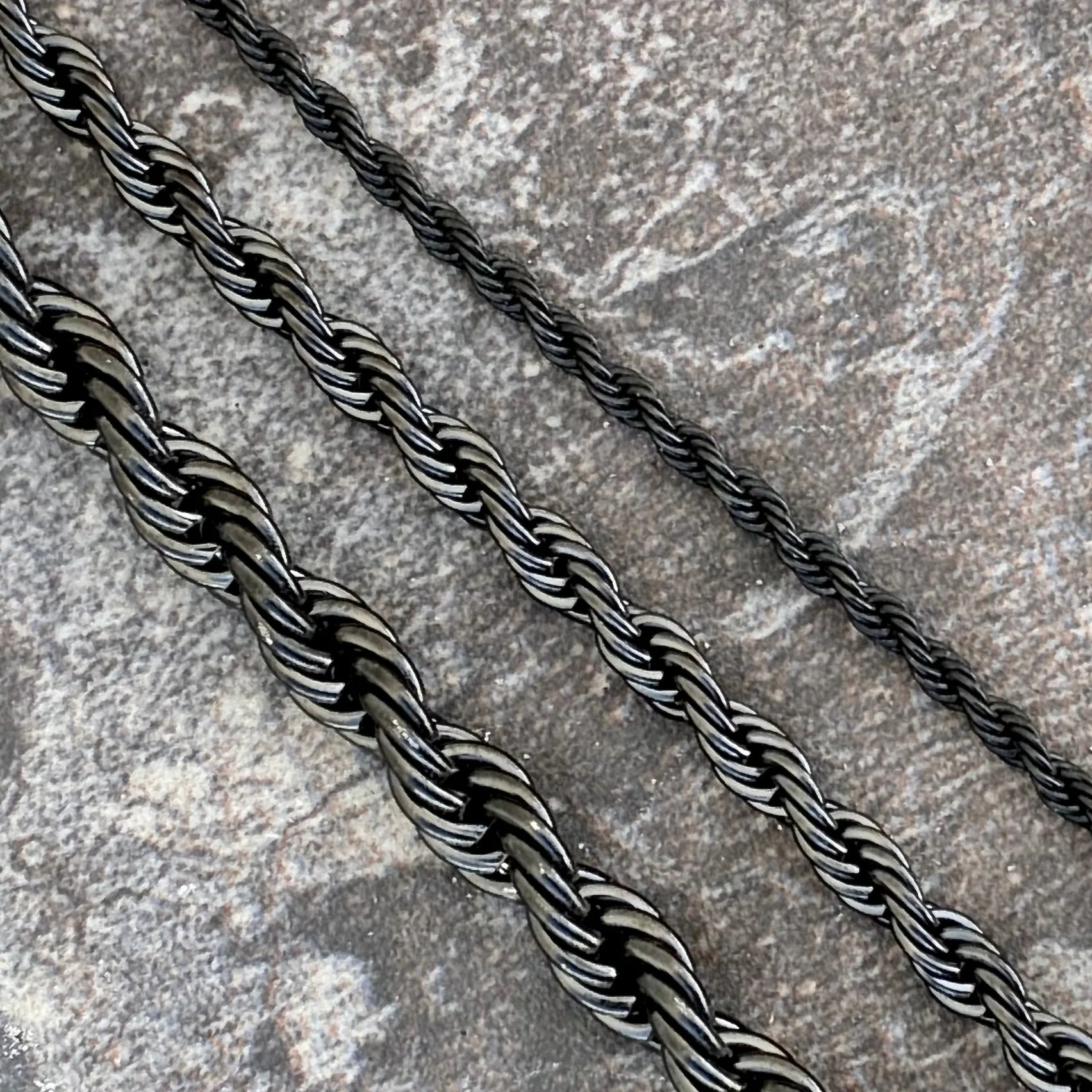 Men's Necklaces & Chains